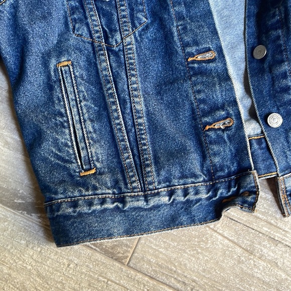 Levi’s Classic womens denim Jean Jacket sz Medium - Picture 5 of 10
